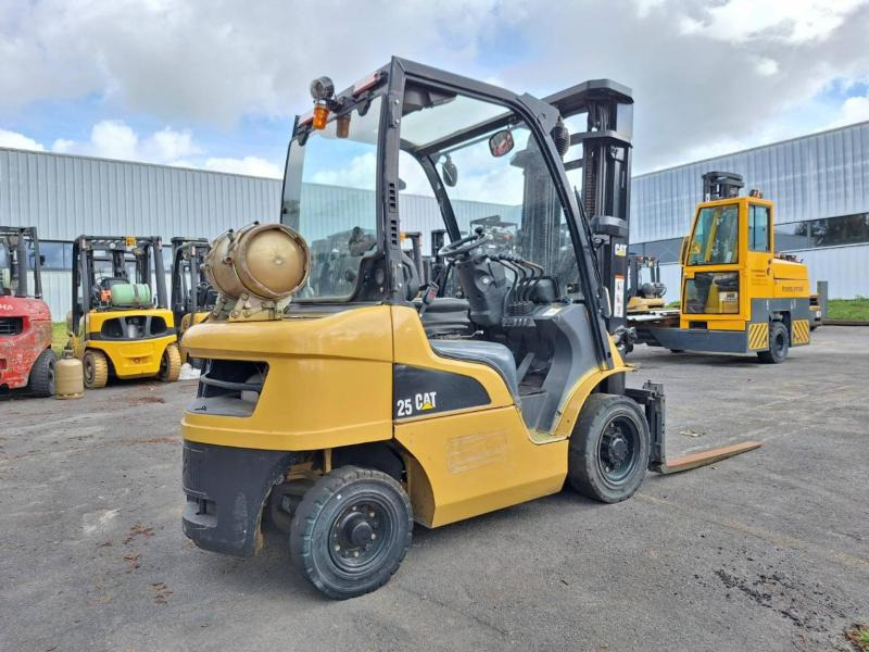 Caterpillar GP25N - Gaasitõstuk: pilt 5 Caterpillar GP25N - Gaasitõstuk: pilt 5