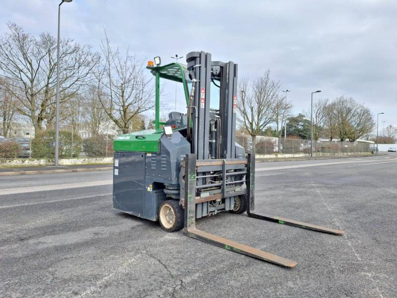 Combilift CBE2500 - 4-suunaline lükandmastiga tõstuk: pilt 2 Combilift CBE2500 - 4-suunaline lükandmastiga tõstuk: pilt 2