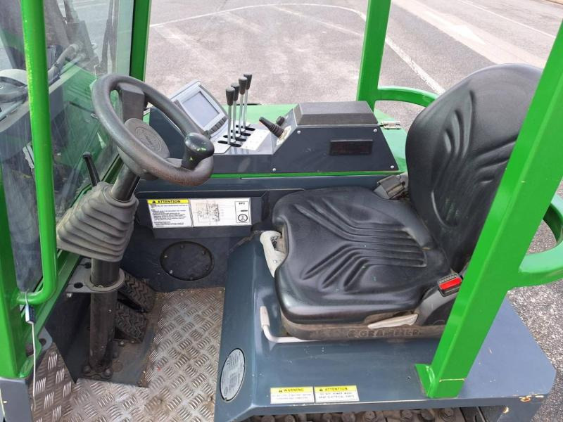 Combilift CBE2500 - 4-suunaline lükandmastiga tõstuk: pilt 5 Combilift CBE2500 - 4-suunaline lükandmastiga tõstuk: pilt 5