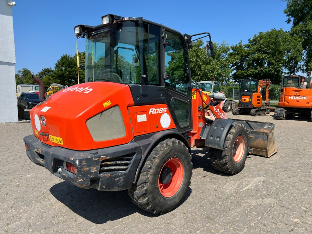 Kubota R 085, Bj 19, 1820 BH, SWE, Schaufel, Gabel - Rataslaadur: pilt 4 Kubota R 085, Bj 19, 1820 BH, SWE, Schaufel, Gabel - Rataslaadur: pilt 4