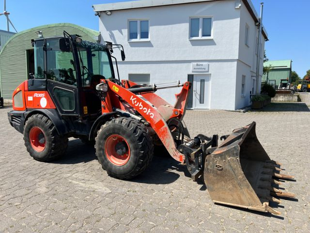 Kubota R 085, Bj 19, 1950 BH, SWE, Schaufel, Gabel - Rataslaadur: pilt 2 Kubota R 085, Bj 19, 1950 BH, SWE, Schaufel, Gabel - Rataslaadur: pilt 2