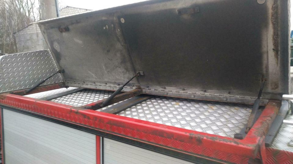 MAN TGA Abdeckung Sattelplatte - Raam/ Konstruktsioon - Veoauto: pilt 5 MAN TGA Abdeckung Sattelplatte - Raam/ Konstruktsioon - Veoauto: pilt 5