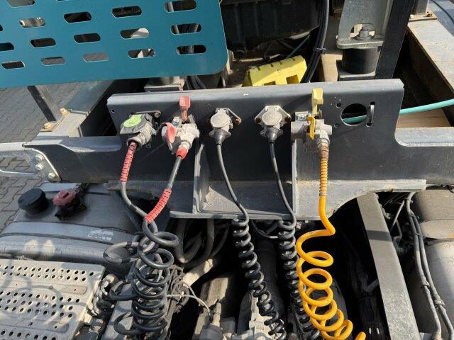 Betonmischer-Auflieger Euromix 12 m³ mit Motor - Autobetoonisegisti: pilt 4 Betonmischer-Auflieger Euromix 12 m³ mit Motor - Autobetoonisegisti: pilt 4