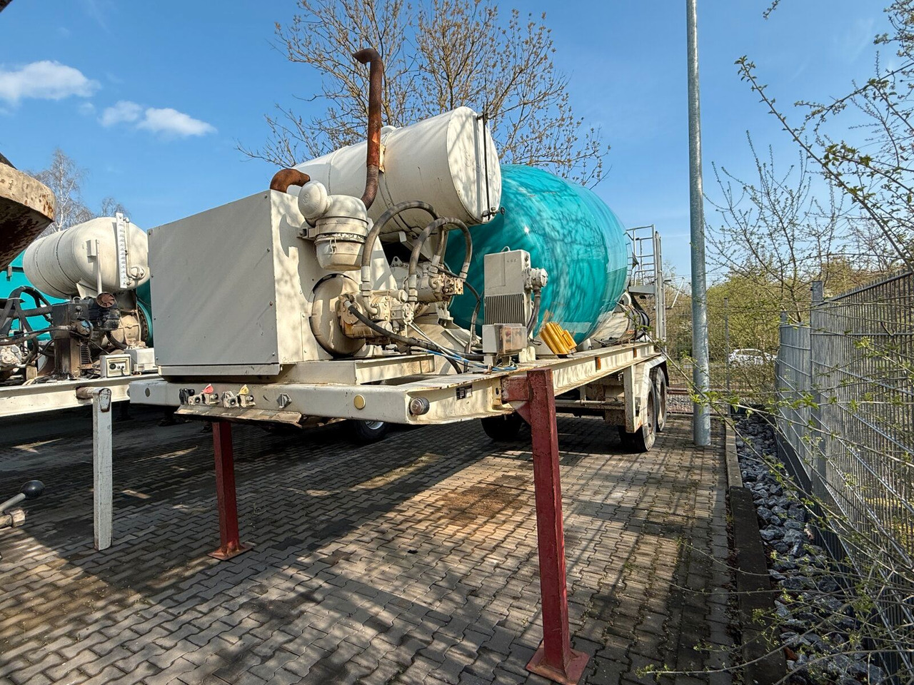 Betonmischer-Auflieger Stetter 10 m³ mit Motor - Autobetoonisegisti: pilt 3 Betonmischer-Auflieger Stetter 10 m³ mit Motor - Autobetoonisegisti: pilt 3