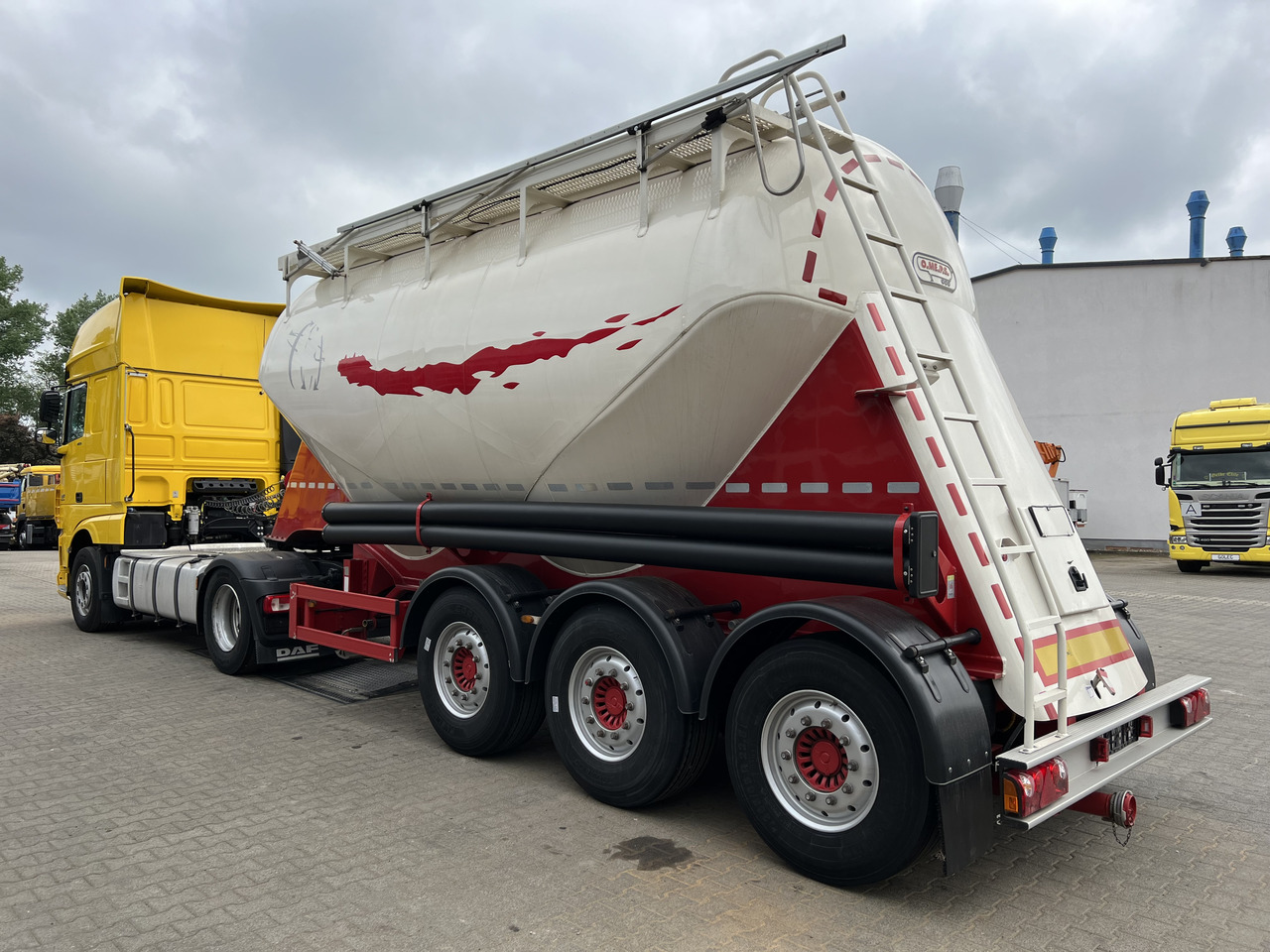 FELDBINDER O.ME.P.S. CM27 Zementsilo 3 Achse - Silo poolhaagis: pilt 3 FELDBINDER O.ME.P.S. CM27 Zementsilo 3 Achse - Silo poolhaagis: pilt 3