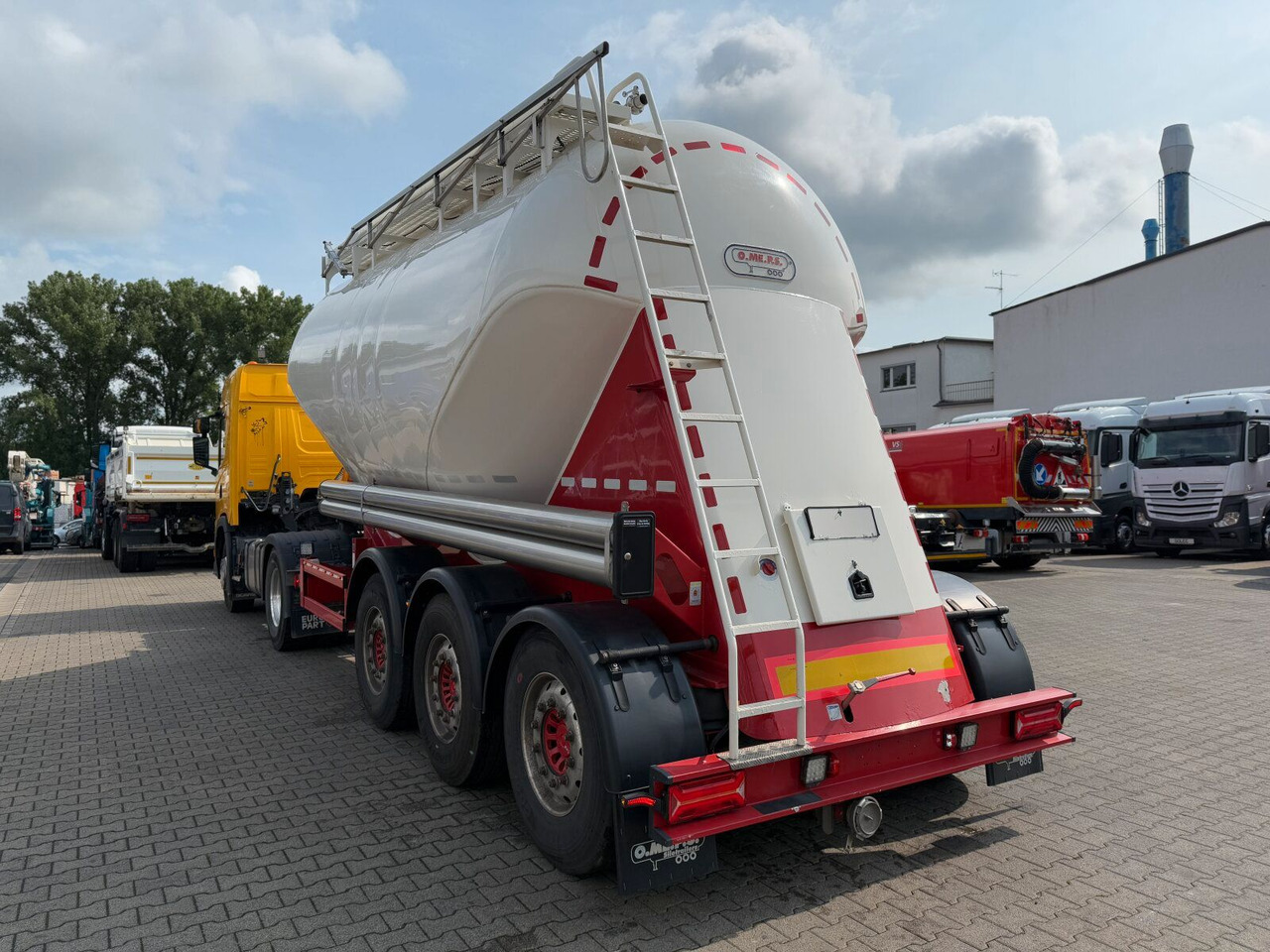 Feldbinder O.ME.P.S Silo Auflieger 27 m³ 3 Achs - Silo poolhaagis: pilt 5 Feldbinder O.ME.P.S Silo Auflieger 27 m³ 3 Achs - Silo poolhaagis: pilt 5