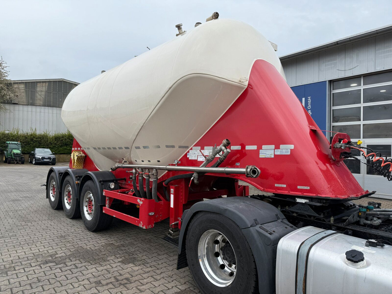 Feldbinder O.ME.P.S Silo Auflieger 39,3 Tonnen 3 Achs - Silo poolhaagis: pilt 1 Feldbinder O.ME.P.S Silo Auflieger 39,3 Tonnen 3 Achs - Silo poolhaagis: pilt 1