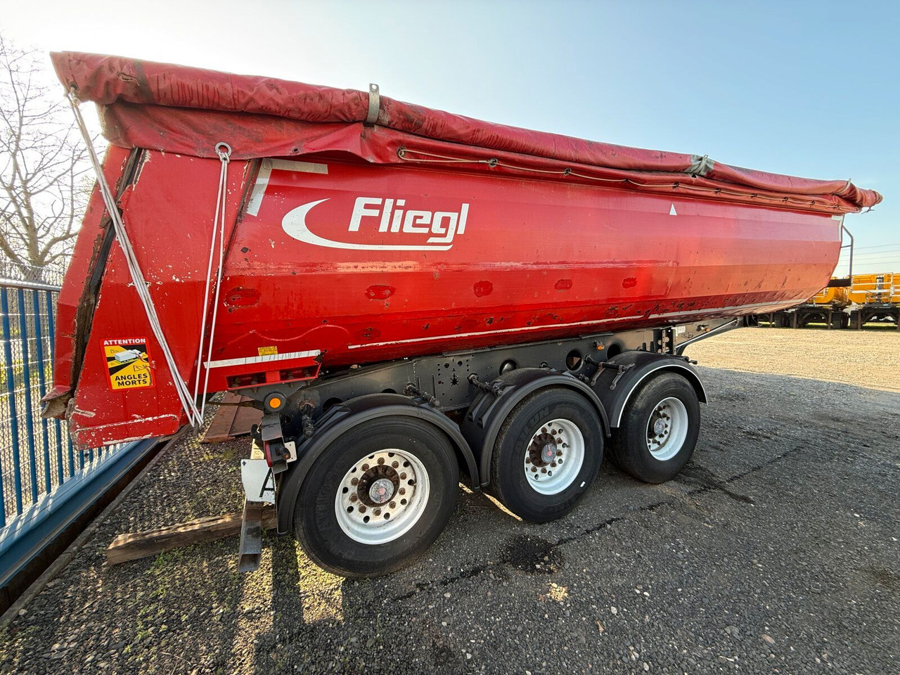 Fliegl DHKA 390 Kippauflieger 3 Achse - Kallur-poolhaagis: pilt 2 Fliegl DHKA 390 Kippauflieger 3 Achse - Kallur-poolhaagis: pilt 2