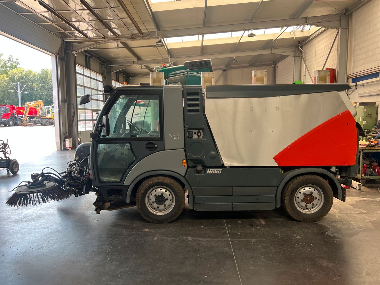 Hako Citymaster CM 2200 Kehrmaschine 2 m³ - Tänavapühkimismasin: pilt 4 Hako Citymaster CM 2200 Kehrmaschine 2 m³ - Tänavapühkimismasin: pilt 4