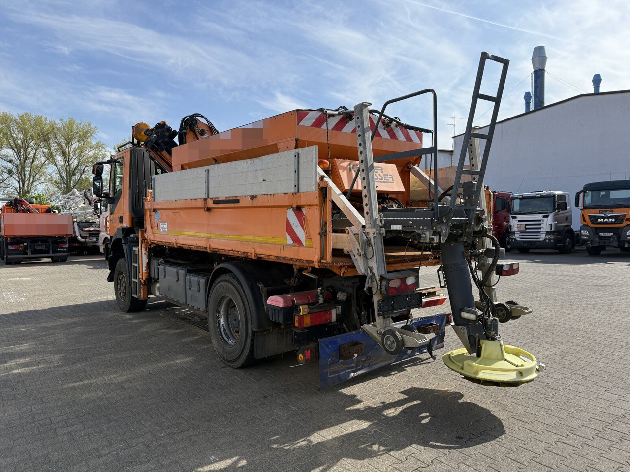 Iveco TRAKKER Kipper Kran TEREX 85.2 Salzstreuer - Kallurauto, Kraanaga veoauto: pilt 5 Iveco TRAKKER Kipper Kran TEREX 85.2 Salzstreuer - Kallurauto, Kraanaga veoauto: pilt 5