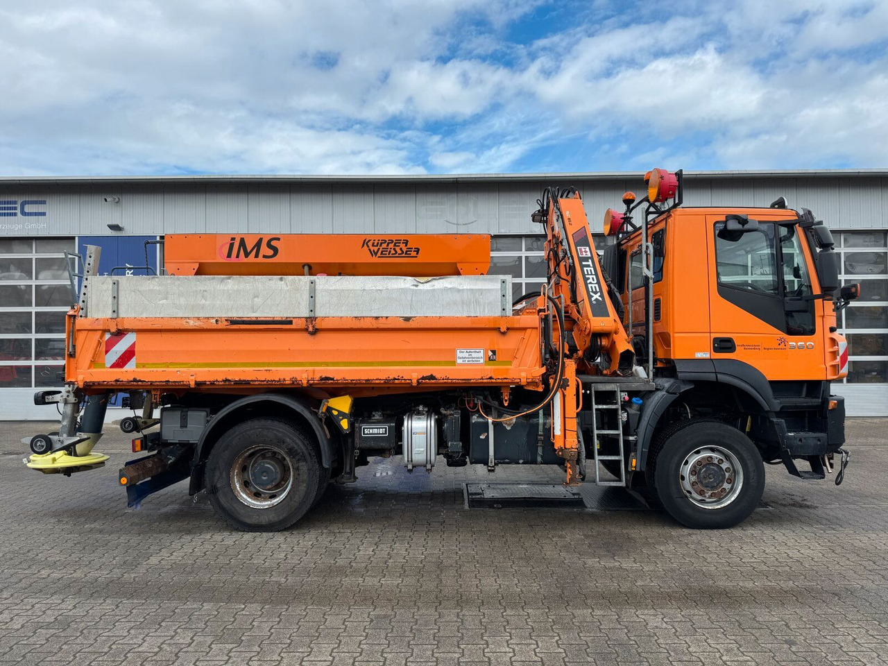 Iveco TRAKKER Kipper Kran TEREX 85.2 Winterdienst - Kallurauto, Kraanaga veoauto: pilt 3 Iveco TRAKKER Kipper Kran TEREX 85.2 Winterdienst - Kallurauto, Kraanaga veoauto: pilt 3