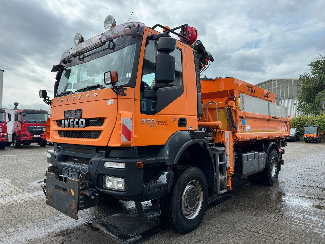 Iveco TRAKKER Kipper Kran TEREX 85.2 Winterdienst - Kallurauto, Kraanaga veoauto: pilt 2 Iveco TRAKKER Kipper Kran TEREX 85.2 Winterdienst - Kallurauto, Kraanaga veoauto: pilt 2