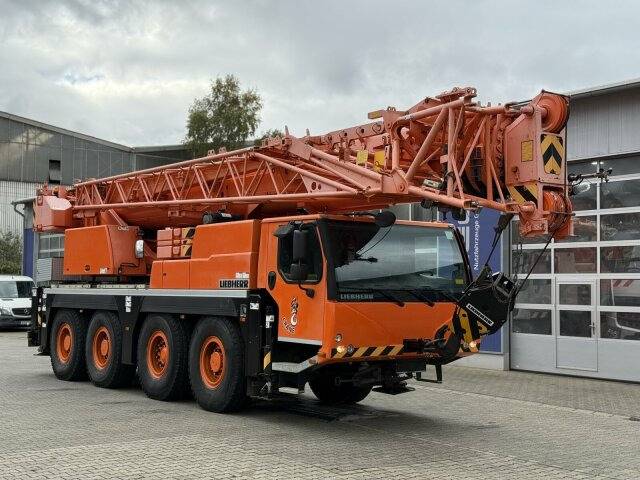 Liebherr LTM 1070-4.2 Autokran mit Spitze *TOP Zustand - Maastikukraana: pilt 1 Liebherr LTM 1070-4.2 Autokran mit Spitze *TOP Zustand - Maastikukraana: pilt 1
