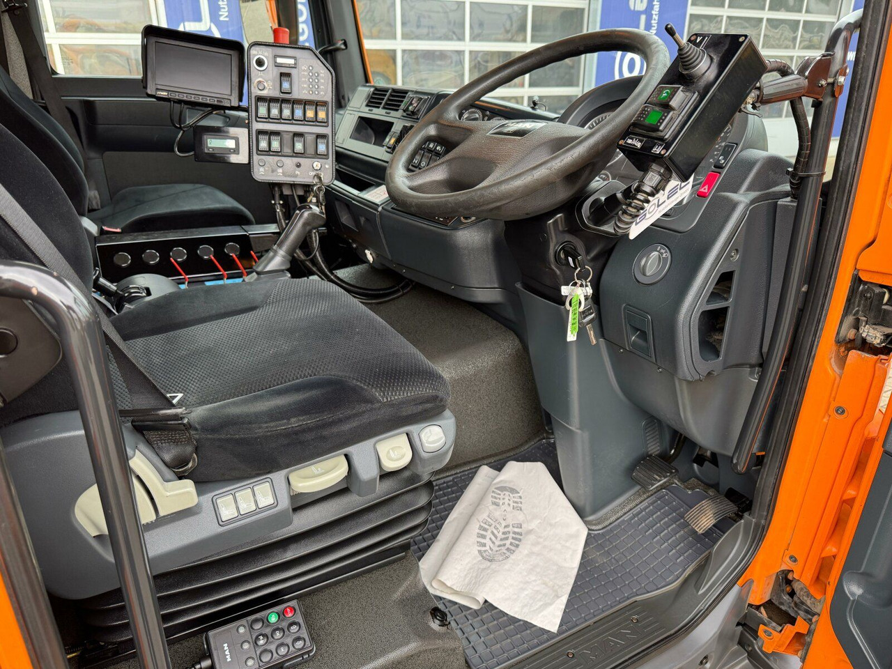 MAN 12.220 4x2 BL Kehrmaschine Viajet 5RHS liising MAN 12.220 4x2 BL Kehrmaschine Viajet 5RHS: pilt 16
