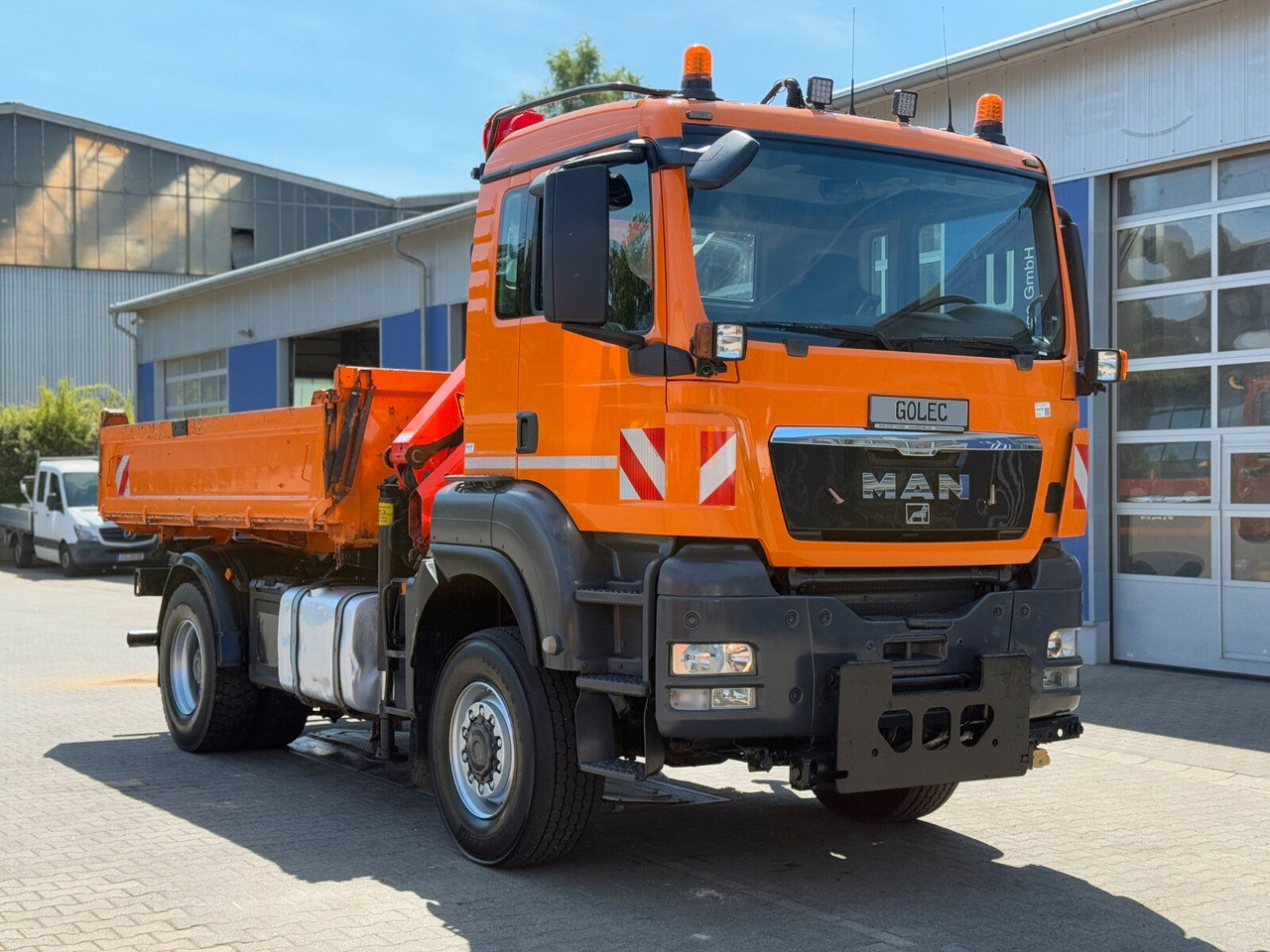 MAN TGA 18.360 4x4 Kipper Kran PALFINGER Winterd. - Kraanaga veoauto: pilt 1 MAN TGA 18.360 4x4 Kipper Kran PALFINGER Winterd. - Kraanaga veoauto: pilt 1