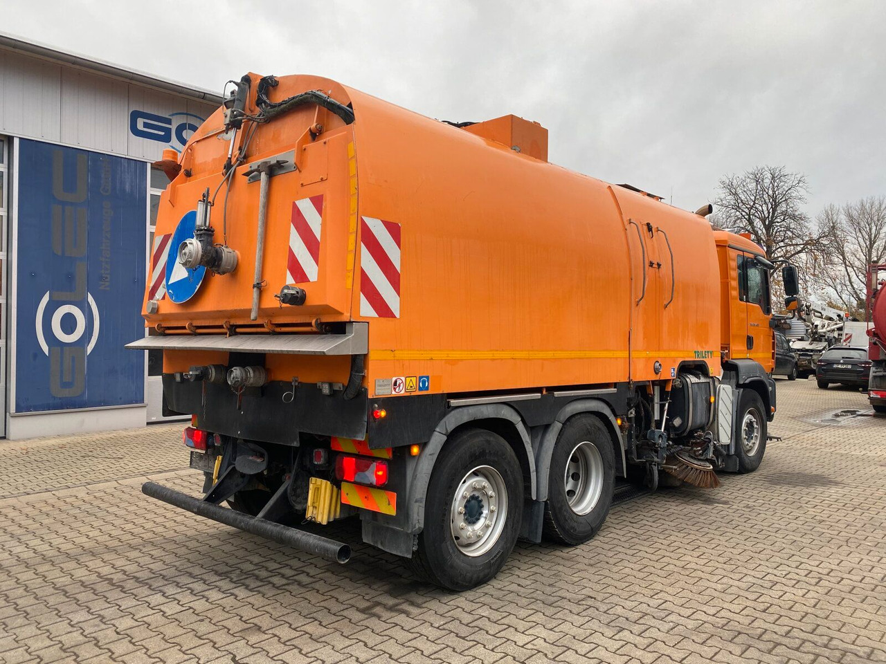 MAN TGA 26.430 6x2-2 LL - Kabiinišassiiga veoauto: pilt 3 MAN TGA 26.430 6x2-2 LL - Kabiinišassiiga veoauto: pilt 3