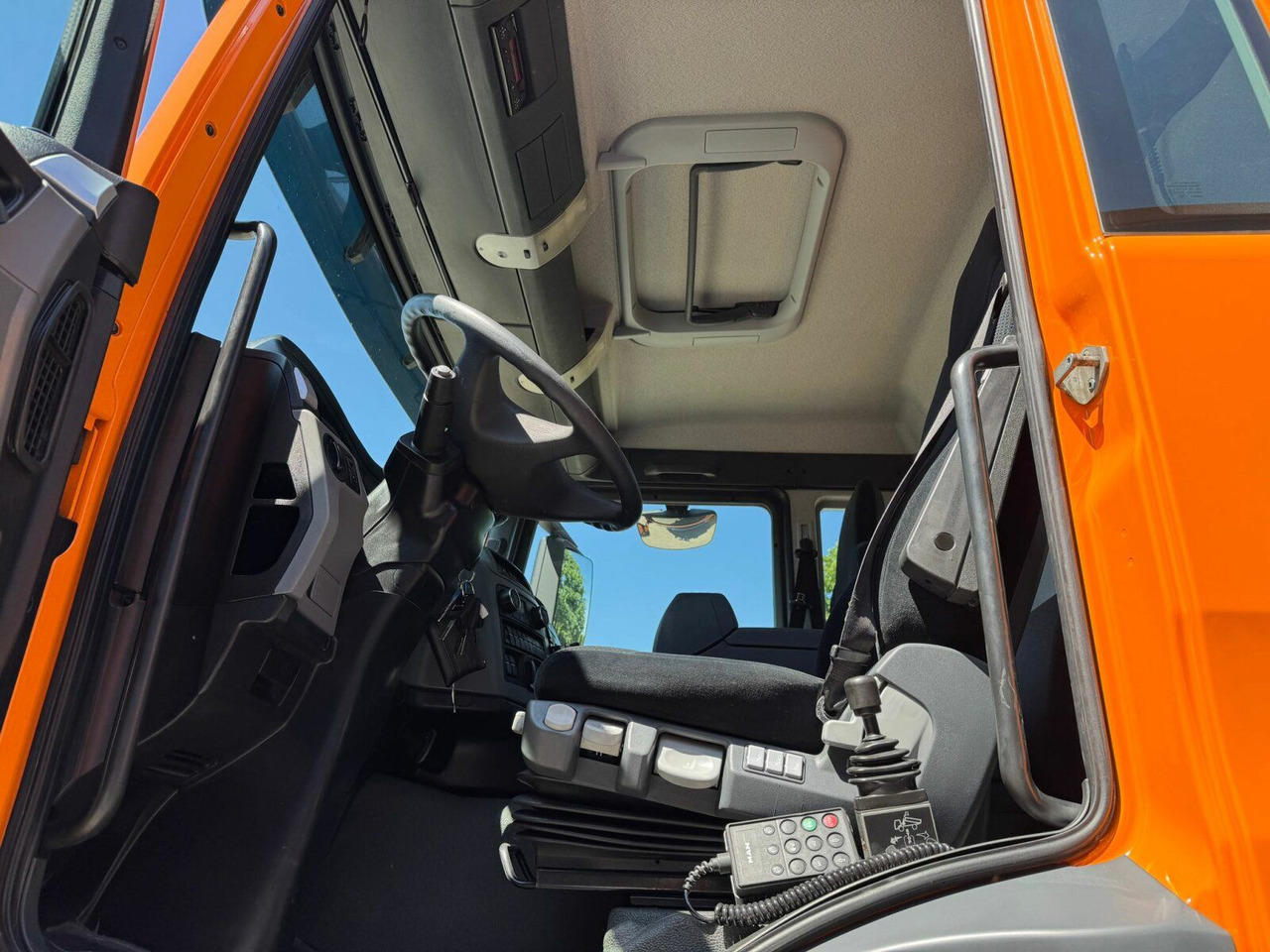 MAN TGS 18.320 4x4 BL Euro 6 Kipper + Winterdienst liising MAN TGS 18.320 4x4 BL Euro 6 Kipper + Winterdienst: pilt 8