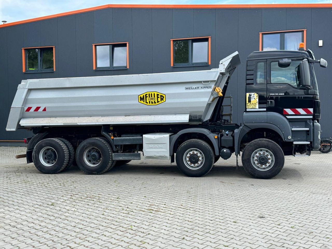 MAN TGS 35.460 8x6 BB Muldenkipper Meiller - Kallurauto: pilt 4 MAN TGS 35.460 8x6 BB Muldenkipper Meiller - Kallurauto: pilt 4