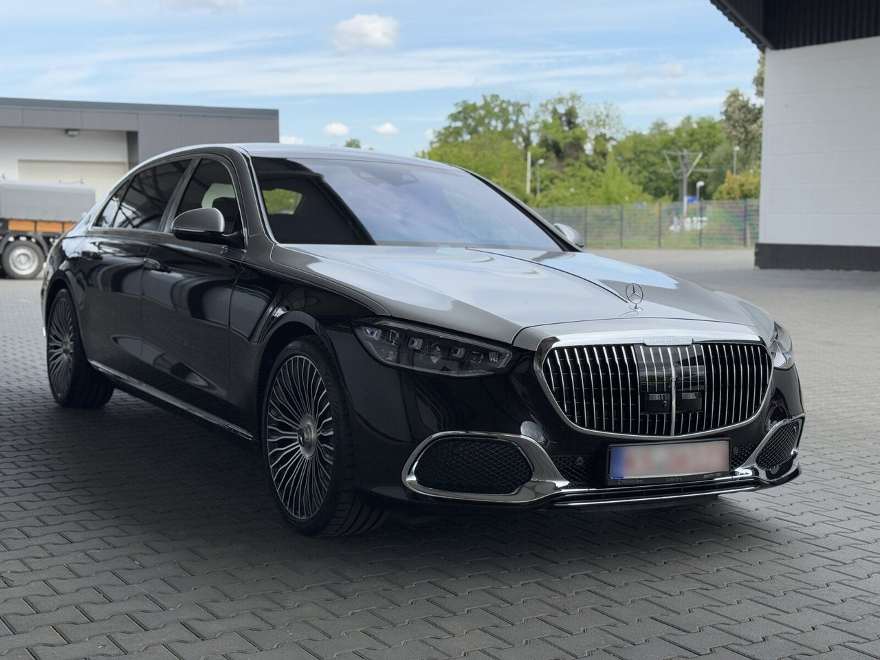 Maybach Mercedes Benz S680 Maybach V12 High-End -Paket - Sedaan: pilt 1 Maybach Mercedes Benz S680 Maybach V12 High-End -Paket - Sedaan: pilt 1