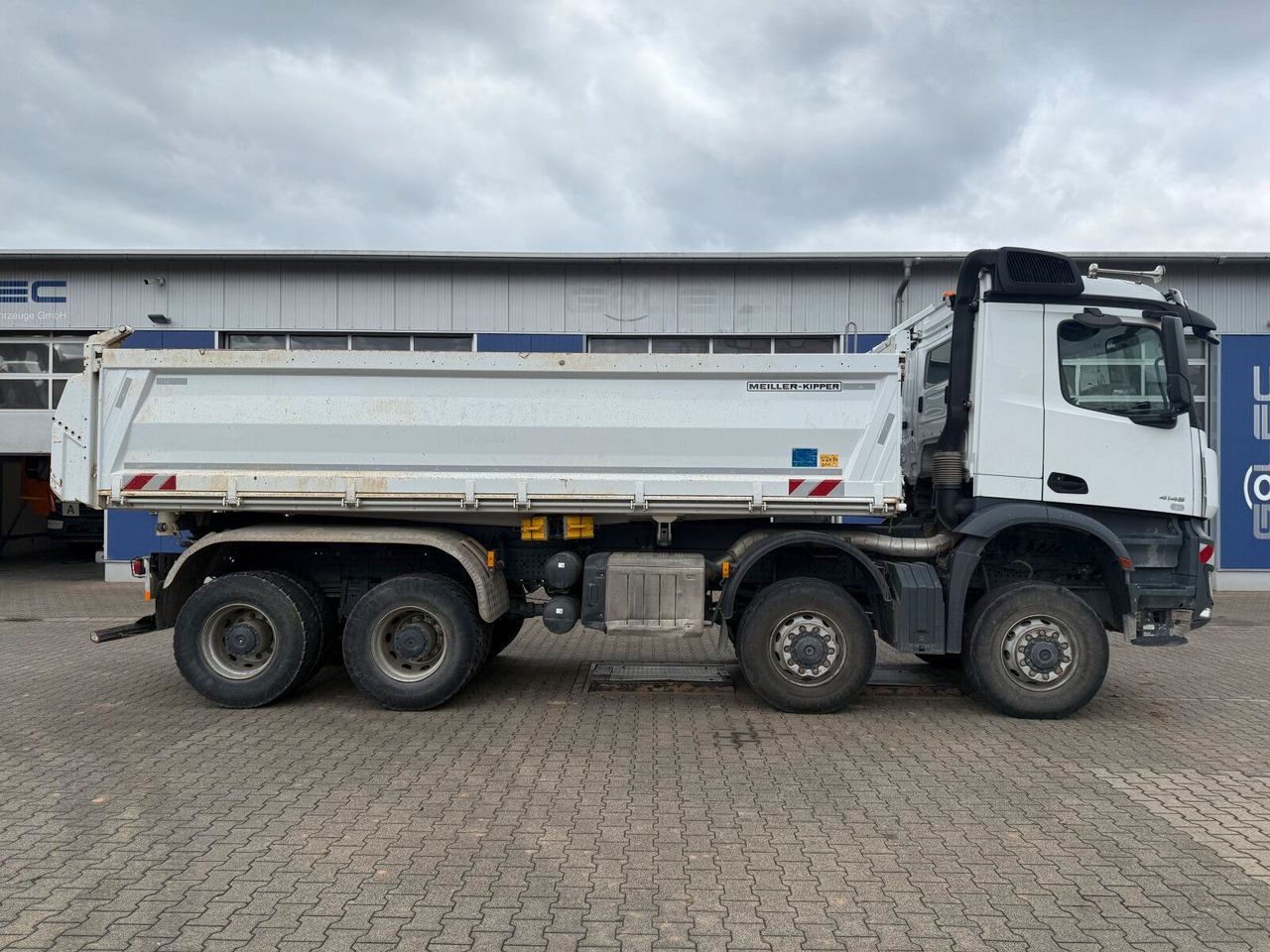 Mercedes-Benz 4145 8x8 Meiler Dreiseitenkipper Bordmatik - Kallurauto: pilt 5 Mercedes-Benz 4145 8x8 Meiler Dreiseitenkipper Bordmatik - Kallurauto: pilt 5