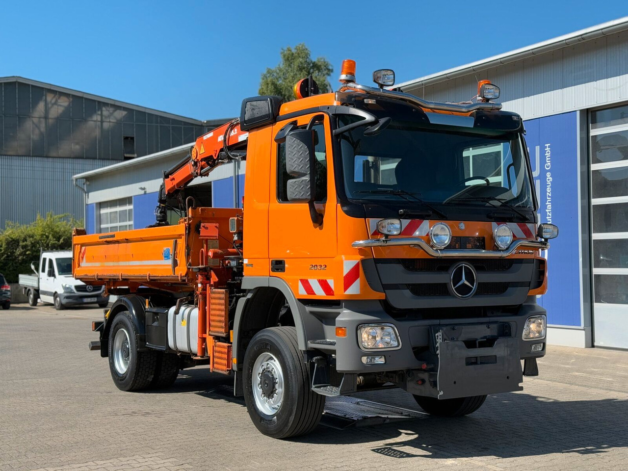 Mercedes-Benz ACTROS 2044 4x4 Kipper Kran ATLAS 65.2 A2L - Kallurauto, Kraanaga veoauto: pilt 1 Mercedes-Benz ACTROS 2044 4x4 Kipper Kran ATLAS 65.2 A2L - Kallurauto, Kraanaga veoauto: pilt 1