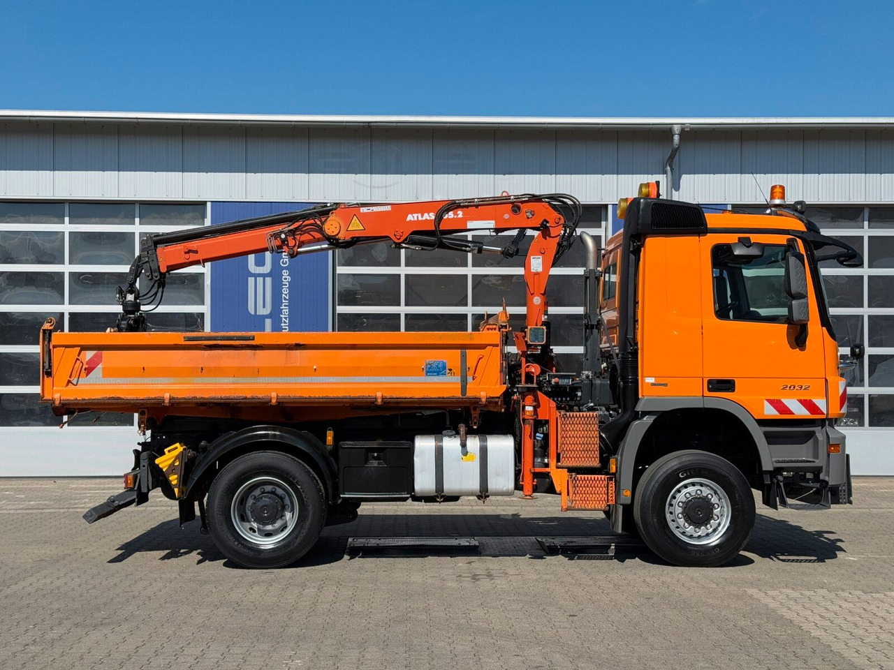 Mercedes-Benz ACTROS 2044 4x4 Kipper Kran ATLAS 65.2 A2L - Kallurauto, Kraanaga veoauto: pilt 3 Mercedes-Benz ACTROS 2044 4x4 Kipper Kran ATLAS 65.2 A2L - Kallurauto, Kraanaga veoauto: pilt 3