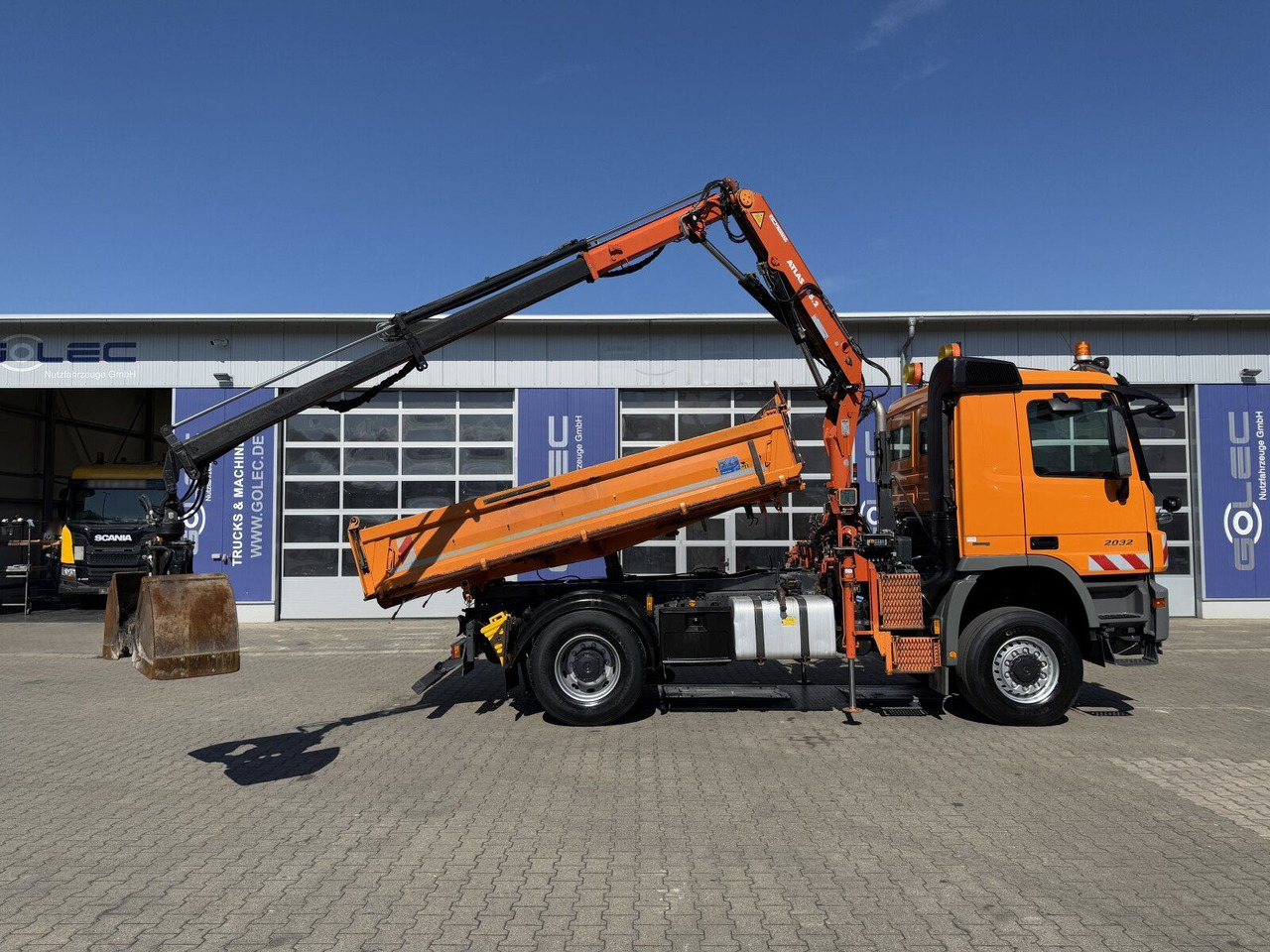 Mercedes-Benz ACTROS 2044 4x4 Kipper Kran ATLAS 65.2 A2L - Kallurauto, Kraanaga veoauto: pilt 4 Mercedes-Benz ACTROS 2044 4x4 Kipper Kran ATLAS 65.2 A2L - Kallurauto, Kraanaga veoauto: pilt 4