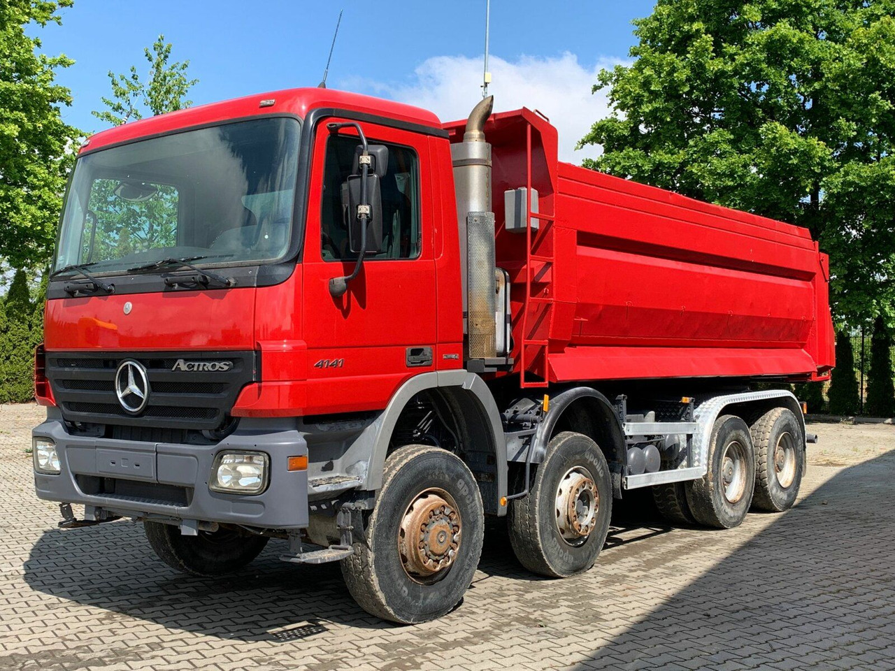 Mercedes-Benz ACTROS 4141 EURO4 8x8 Muldenkipper - Kallurauto: pilt 2 Mercedes-Benz ACTROS 4141 EURO4 8x8 Muldenkipper - Kallurauto: pilt 2
