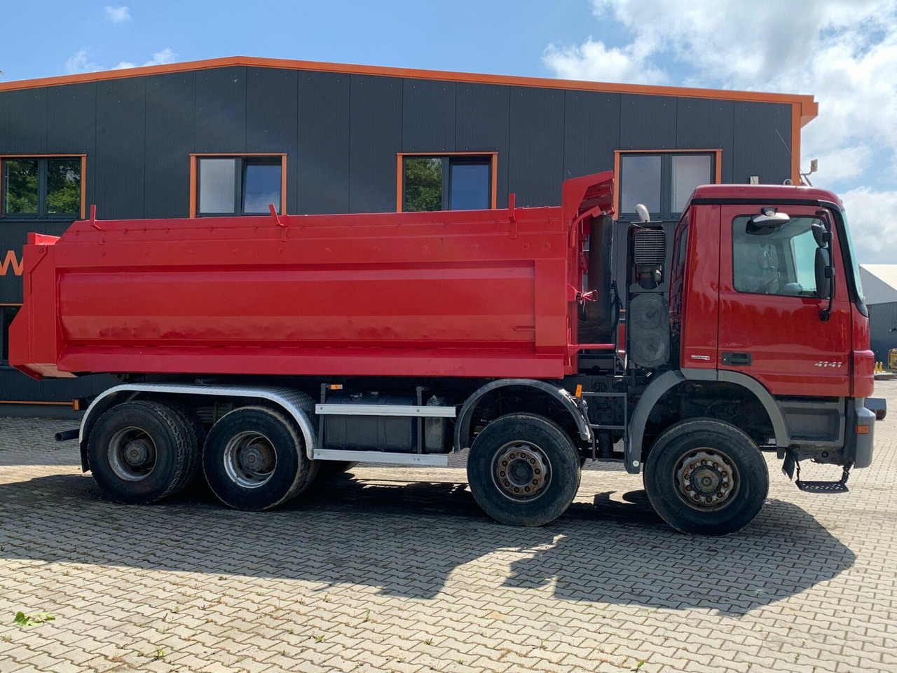 Mercedes-Benz ACTROS 4141 EURO4 8x8 Muldenkipper - Kallurauto: pilt 4 Mercedes-Benz ACTROS 4141 EURO4 8x8 Muldenkipper - Kallurauto: pilt 4