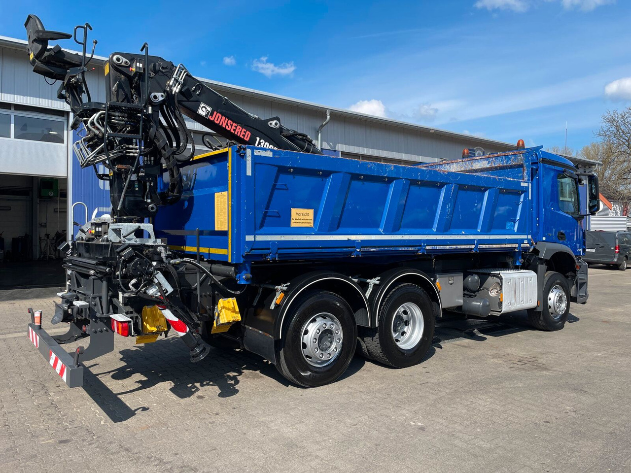 Mercedes-Benz AROCS 2536 6x2*4 Kipper Kran HIAB - Kraanaga veoauto: pilt 3 Mercedes-Benz AROCS 2536 6x2*4 Kipper Kran HIAB - Kraanaga veoauto: pilt 3
