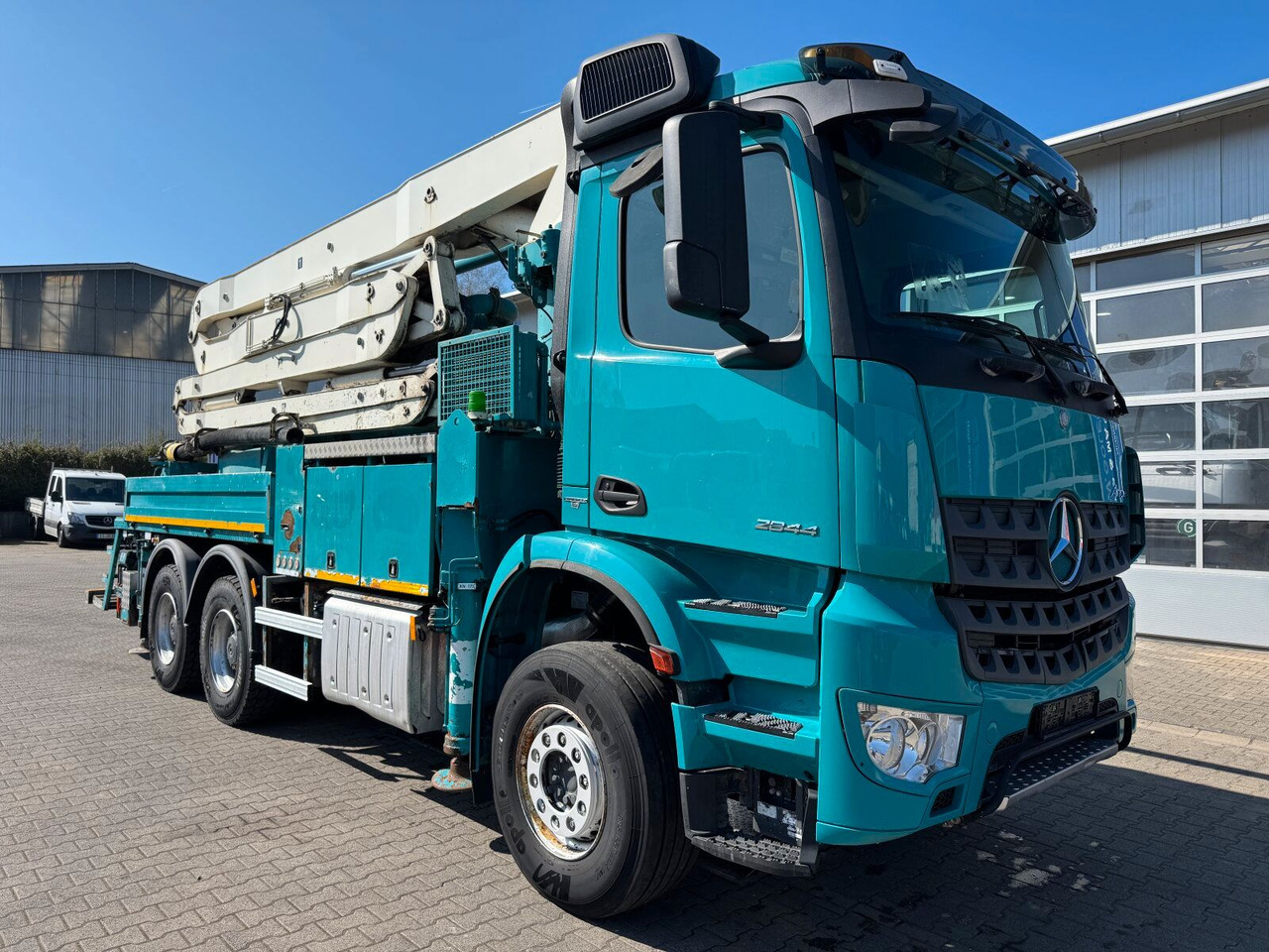 Mercedes-Benz AROCS 2844 6x4 Euro 6 Betonpumpe SERMAC 5Z33 - Betoonipump: pilt 1 Mercedes-Benz AROCS 2844 6x4 Euro 6 Betonpumpe SERMAC 5Z33 - Betoonipump: pilt 1