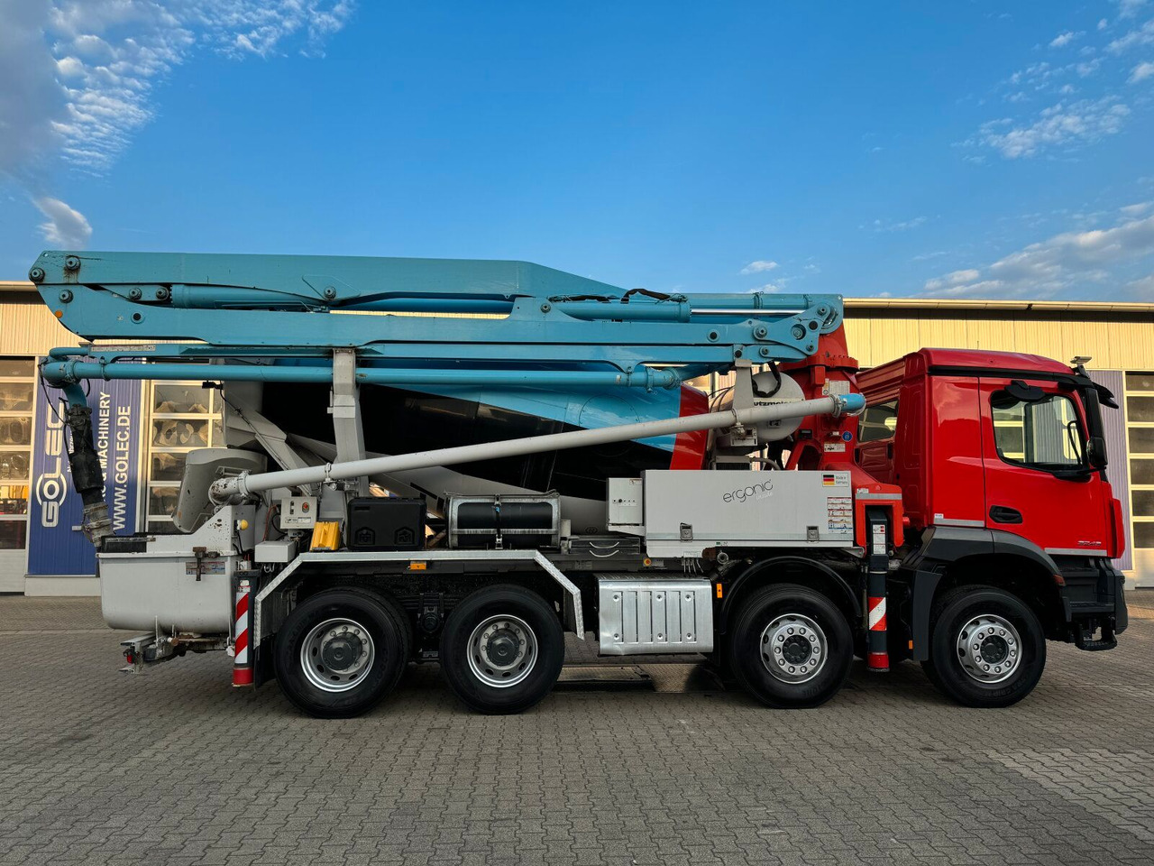 Mercedes-Benz AROCS 3243 8x4 Euro 6 Pumi Putzmeister TMM 24-3 - Betoonipump: pilt 4 Mercedes-Benz AROCS 3243 8x4 Euro 6 Pumi Putzmeister TMM 24-3 - Betoonipump: pilt 4
