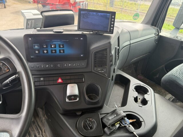 Mercedes-Benz AROCS 4145 8x8 Meiller Muldenkipper - Kallurauto: pilt 3 Mercedes-Benz AROCS 4145 8x8 Meiller Muldenkipper - Kallurauto: pilt 3