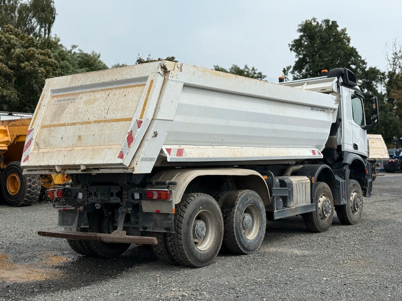 Mercedes-Benz AROCS 4145 8x8 Meiller Muldenkipper - Nöörtõstukiga veoauto: pilt 4 Mercedes-Benz AROCS 4145 8x8 Meiller Muldenkipper - Nöörtõstukiga veoauto: pilt 4