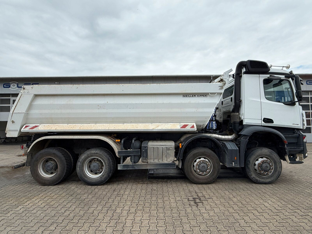 Mercedes-Benz AROCS 4145 8x8 Meiller Muldenkipper - Nöörtõstukiga veoauto: pilt 3 Mercedes-Benz AROCS 4145 8x8 Meiller Muldenkipper - Nöörtõstukiga veoauto: pilt 3