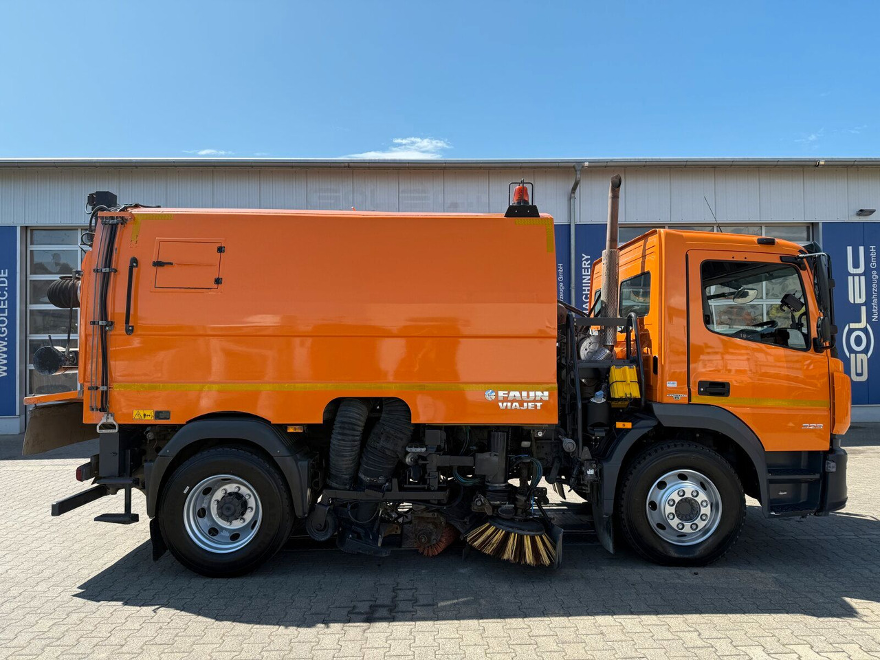 Mercedes-Benz ATEGO 1323 4x2 Kehrmaschine FAUN Viajet 6R/H - Tänavapühkimismasin: pilt 3 Mercedes-Benz ATEGO 1323 4x2 Kehrmaschine FAUN Viajet 6R/H - Tänavapühkimismasin: pilt 3