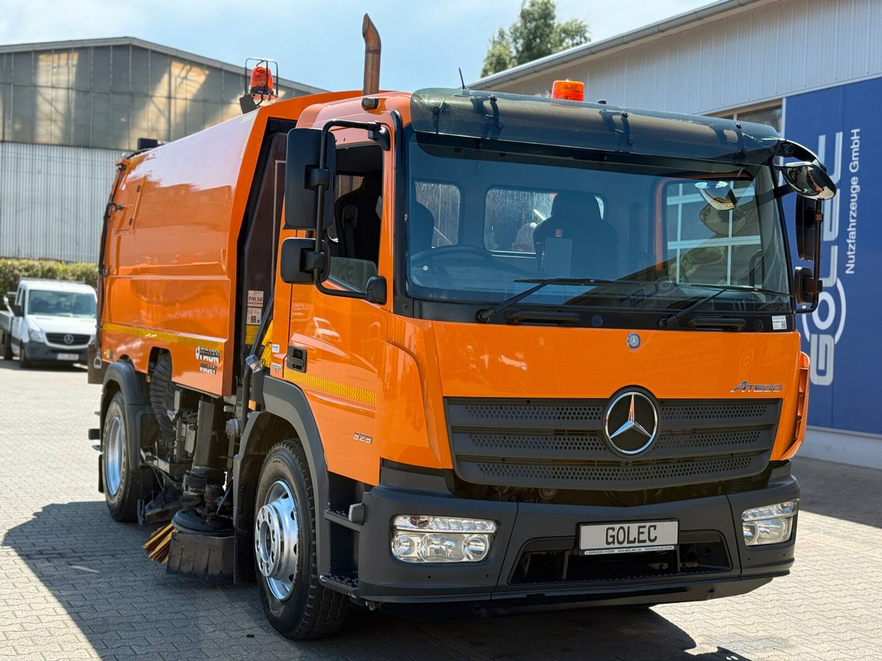 Mercedes-Benz ATEGO 1323 4x2 Kehrmaschine FAUN Viajet 6R/H - Tänavapühkimismasin: pilt 1 Mercedes-Benz ATEGO 1323 4x2 Kehrmaschine FAUN Viajet 6R/H - Tänavapühkimismasin: pilt 1