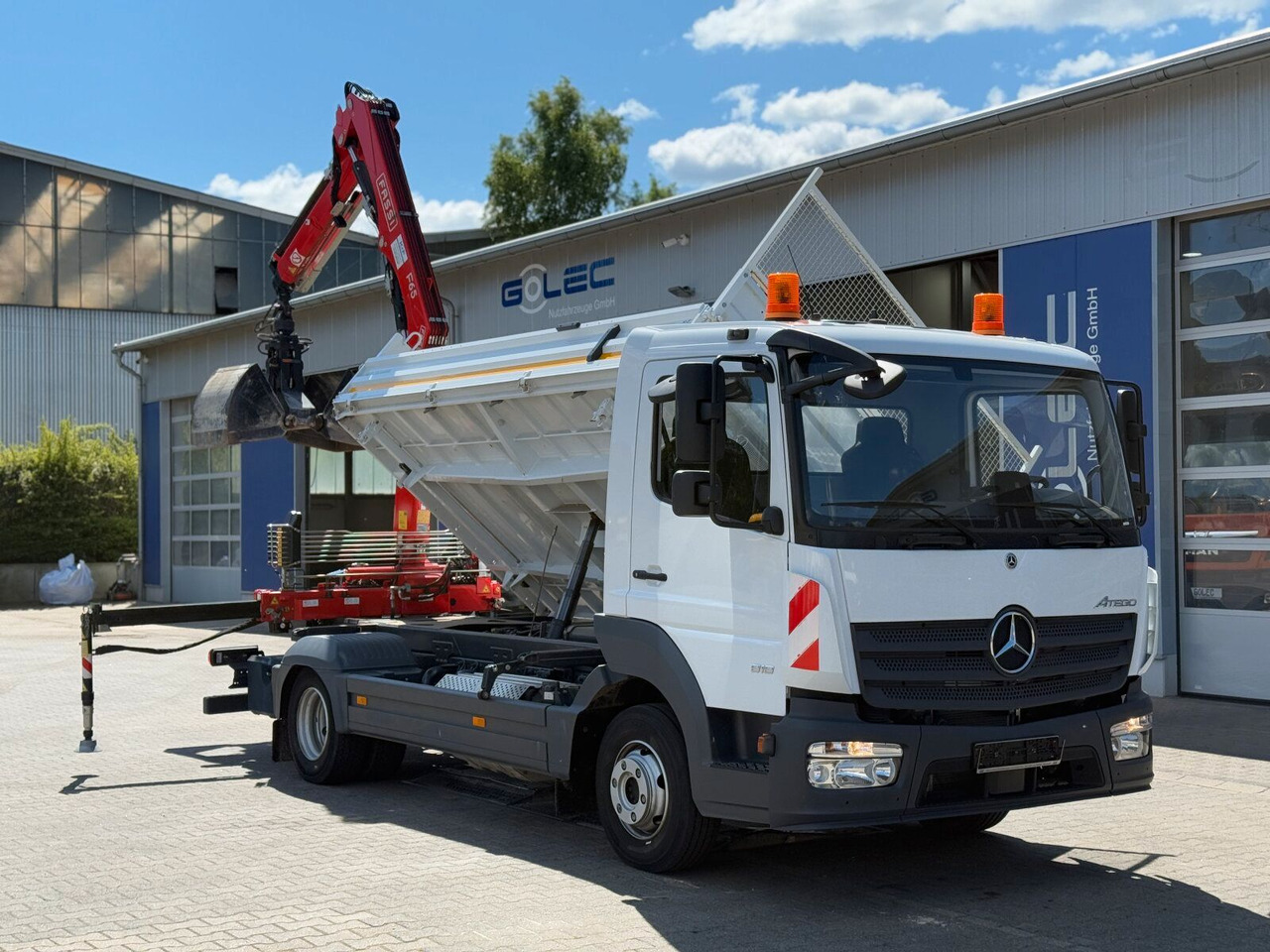 Mercedes-Benz ATEGO 818 4x2 Euro 6 Kipper Kran FASSI F65B.0.22 - Tarbesõiduk kallur: pilt 2 Mercedes-Benz ATEGO 818 4x2 Euro 6 Kipper Kran FASSI F65B.0.22 - Tarbesõiduk kallur: pilt 2