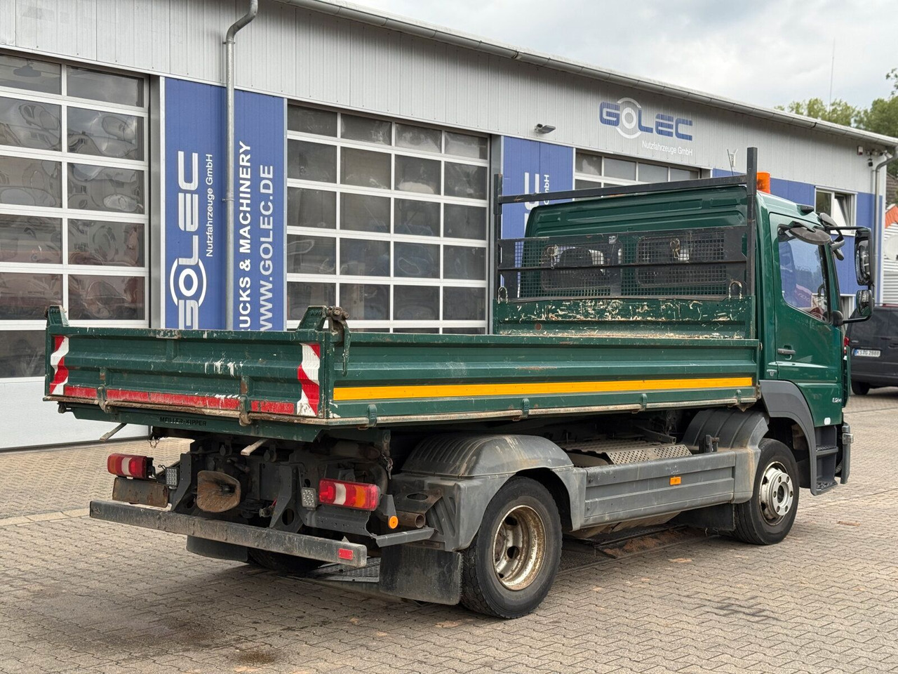 Mercedes-Benz ATEGO 824 4x2 BB Dreiseitenkipper MEILLER - Tarbesõiduk kallur: pilt 4 Mercedes-Benz ATEGO 824 4x2 BB Dreiseitenkipper MEILLER - Tarbesõiduk kallur: pilt 4