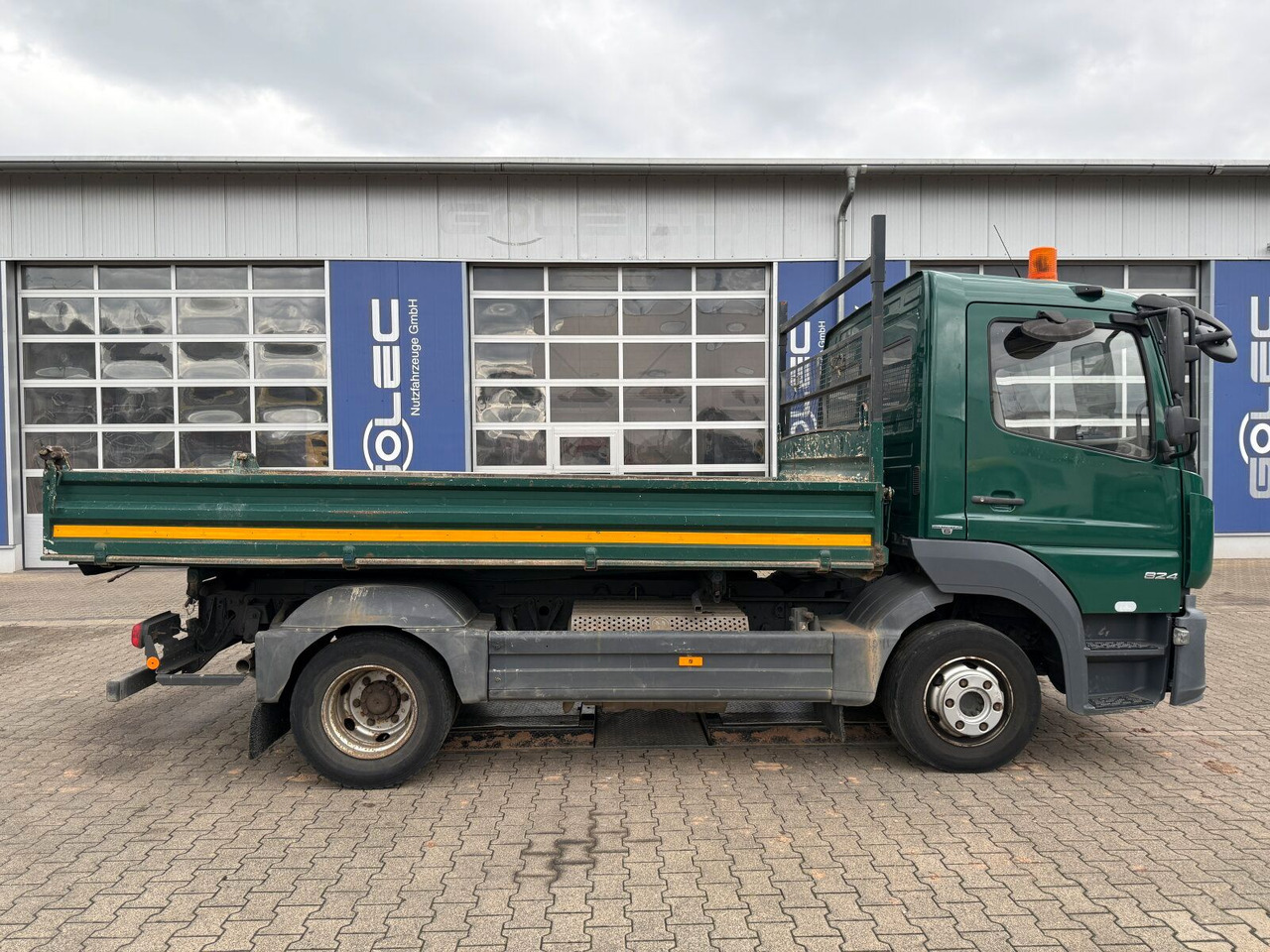 Mercedes-Benz ATEGO 824 4x2 BB Dreiseitenkipper MEILLER - Tarbesõiduk kallur: pilt 3 Mercedes-Benz ATEGO 824 4x2 BB Dreiseitenkipper MEILLER - Tarbesõiduk kallur: pilt 3