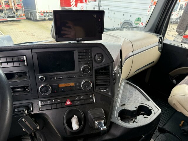 Mercedes-Benz Actros 4x2 Pritsche Plane Laderampe + Anhänger - Tent veoauto: pilt 3 Mercedes-Benz Actros 4x2 Pritsche Plane Laderampe + Anhänger - Tent veoauto: pilt 3