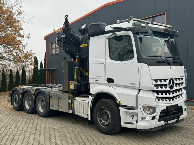 Mercedes-Benz Arocs 3253 8x4 Abrollkipper Kran Palfinger 37002 - Konkstõstukiga veoauto, Kraanaga veoauto: pilt 1 Mercedes-Benz Arocs 3253 8x4 Abrollkipper Kran Palfinger 37002 - Konkstõstukiga veoauto, Kraanaga veoauto: pilt 1