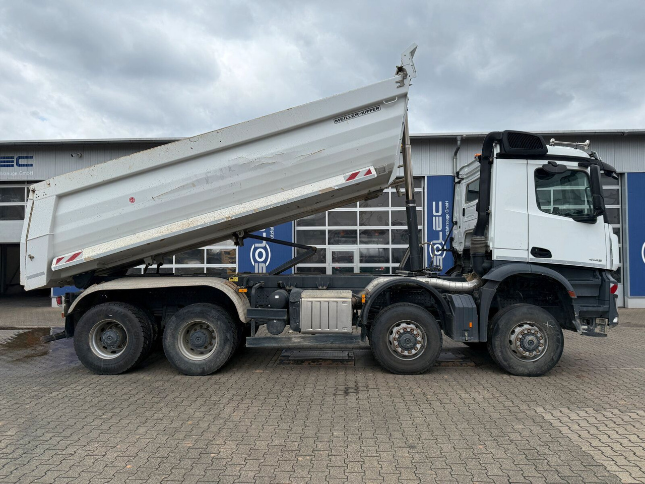 Mercedes-Benz Arocs 4145 8x8 Muldenkipper MEILLER - Nöörtõstukiga veoauto: pilt 4 Mercedes-Benz Arocs 4145 8x8 Muldenkipper MEILLER - Nöörtõstukiga veoauto: pilt 4