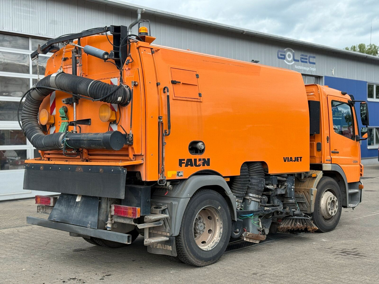 Mercedes-Benz Atego 1324 4x2 Kehrmaschine Viajet 6R/L - Tänavapühkimismasin: pilt 4 Mercedes-Benz Atego 1324 4x2 Kehrmaschine Viajet 6R/L - Tänavapühkimismasin: pilt 4