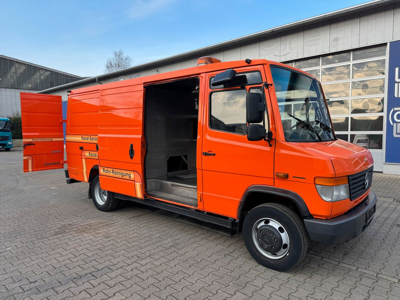 Mercedes-Benz Vario 818D Kanalreiniger Rockstroh Drain Jet 100 - Vaakumveok: pilt 2 Mercedes-Benz Vario 818D Kanalreiniger Rockstroh Drain Jet 100 - Vaakumveok: pilt 2