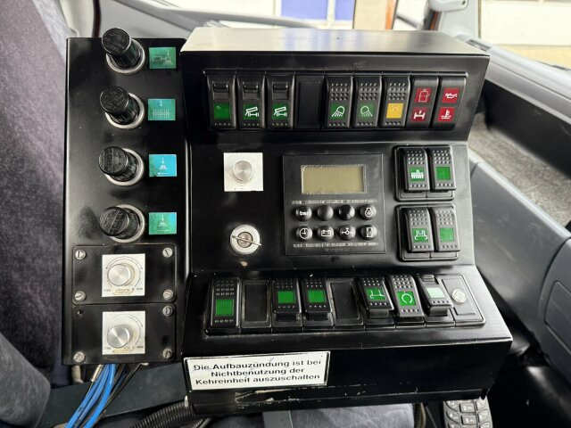 Mitsubishi Canter FUSO Kehrmaschine BROCK SL140 4 m³ - Tänavapühkimismasin: pilt 5 Mitsubishi Canter FUSO Kehrmaschine BROCK SL140 4 m³ - Tänavapühkimismasin: pilt 5