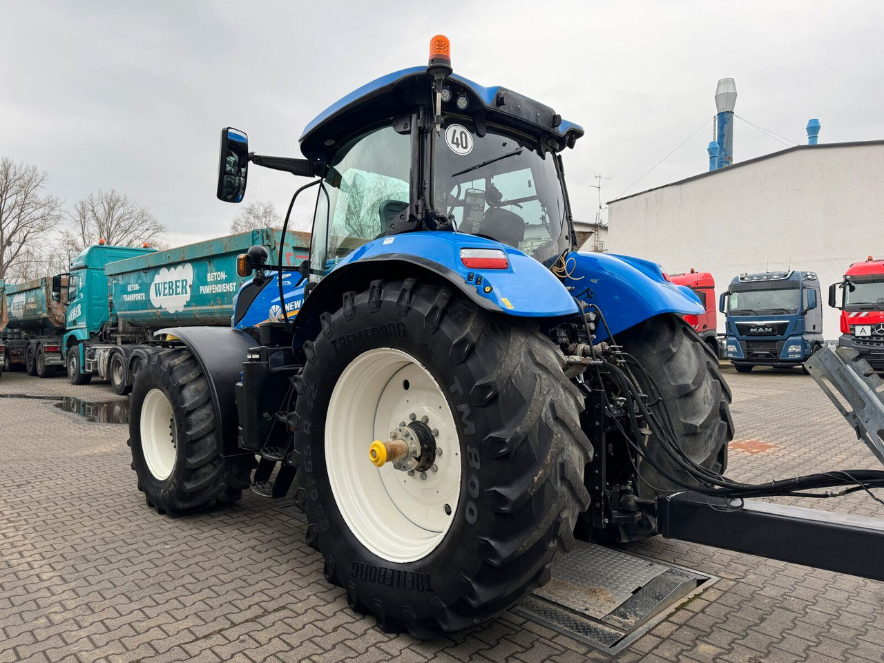 New Holland T7.230 AC 4x4 Autocommand Traktor 216 PS *Kipper - Traktor: pilt 5 New Holland T7.230 AC 4x4 Autocommand Traktor 216 PS *Kipper - Traktor: pilt 5