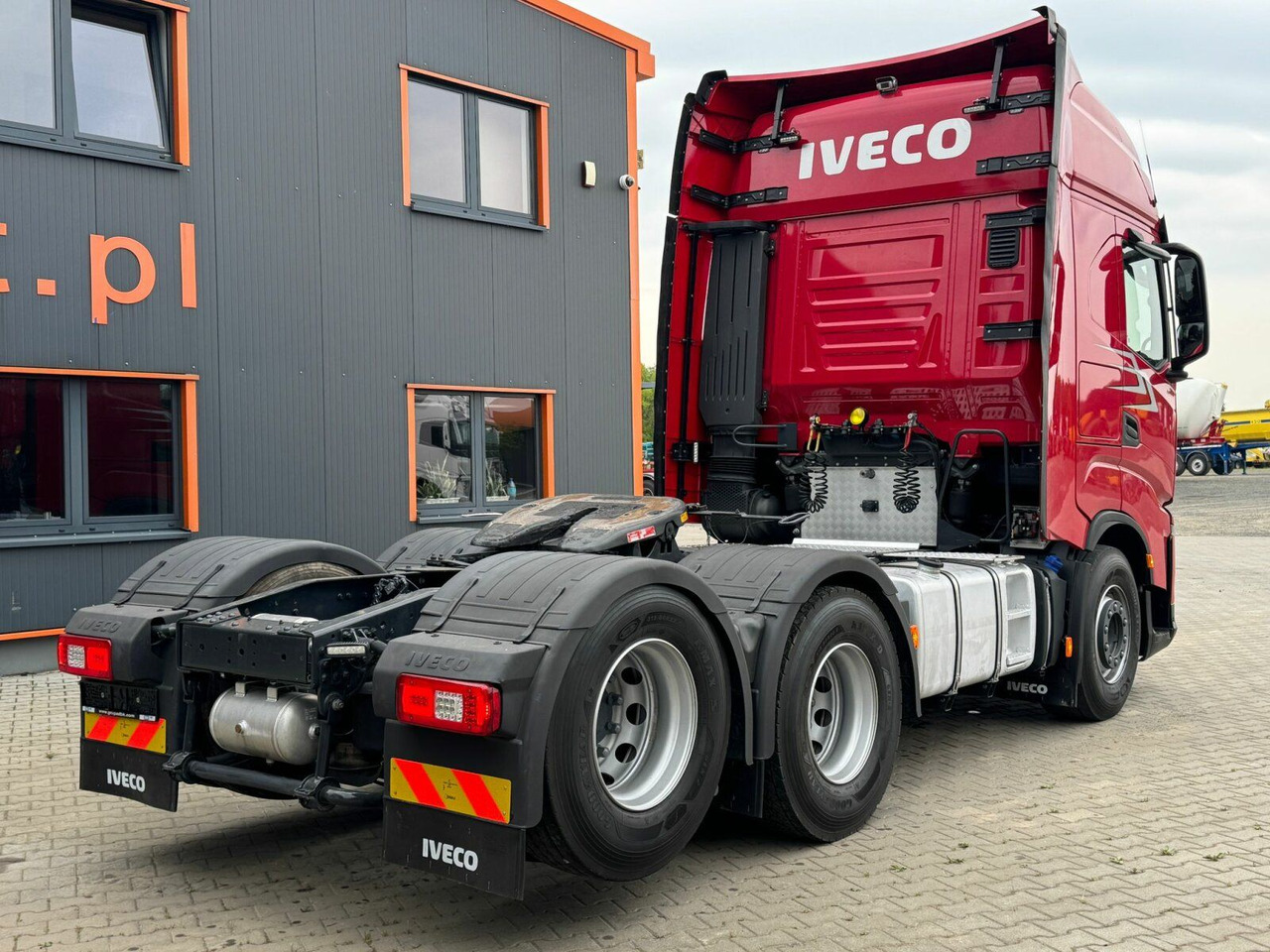 Iveco S-WAY 570 6x2 EURO6 BOOGIE Kipphydraulik - Sadulveok: pilt 5 Iveco S-WAY 570 6x2 EURO6 BOOGIE Kipphydraulik - Sadulveok: pilt 5
