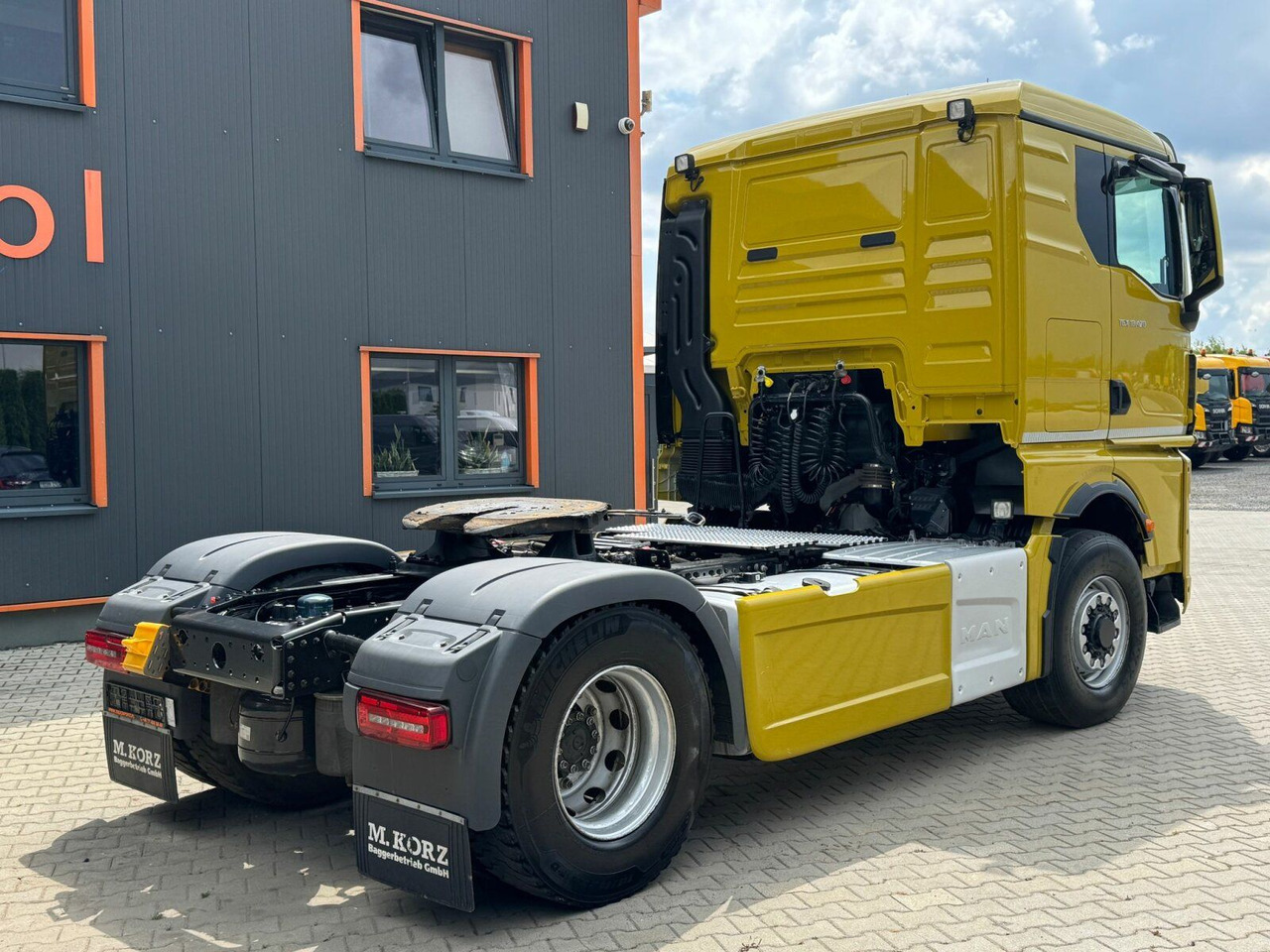 MAN TGX 18.470 4x4H SZM - Kipphyd. Euro 6 *Kippaufl. - Sadulveok: pilt 5 MAN TGX 18.470 4x4H SZM - Kipphyd. Euro 6 *Kippaufl. - Sadulveok: pilt 5