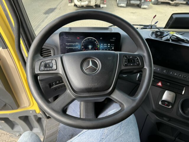 Sadulveok Mercedes-Benz ACTROS 1846 4x4 HAD Eur 6 Kipphydraulik Retarder: pilt 5 Sadulveok Mercedes-Benz ACTROS 1846 4x4 HAD Eur 6 Kipphydraulik Retarder: pilt 5